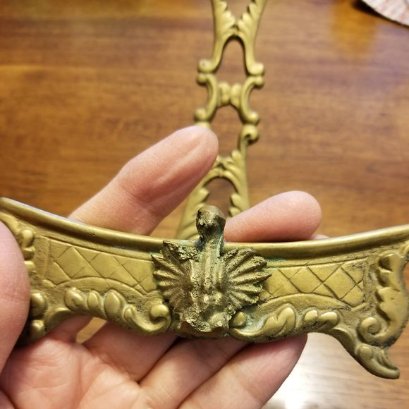 3 Vintage Brass Plate Holders - Picture 5 of 8